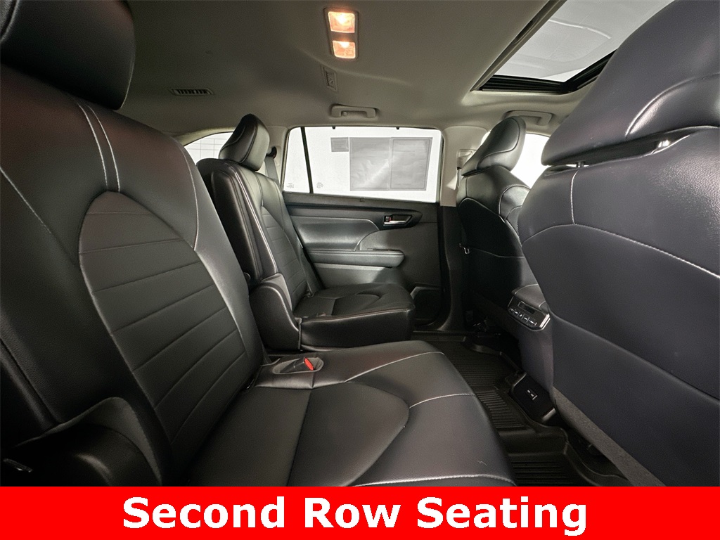 2022 Toyota Highlander XLE photo 13