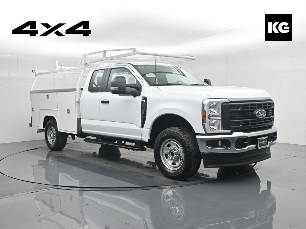 2026 Ford F-350 Super Duty XL's photo