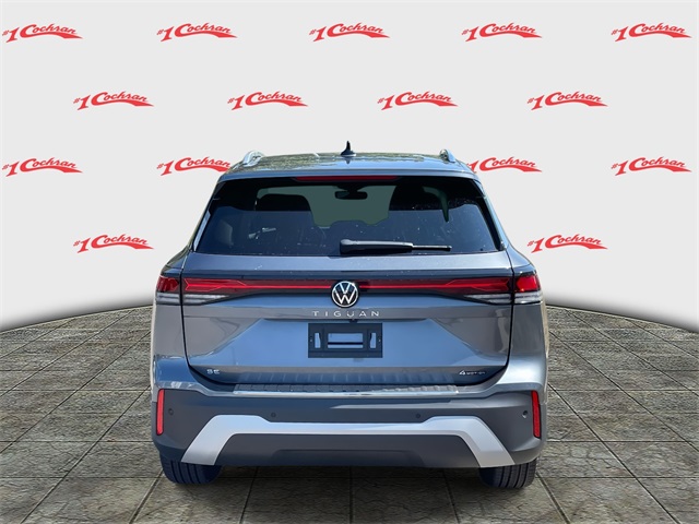 2025 Volkswagen Tiguan SE photo 3