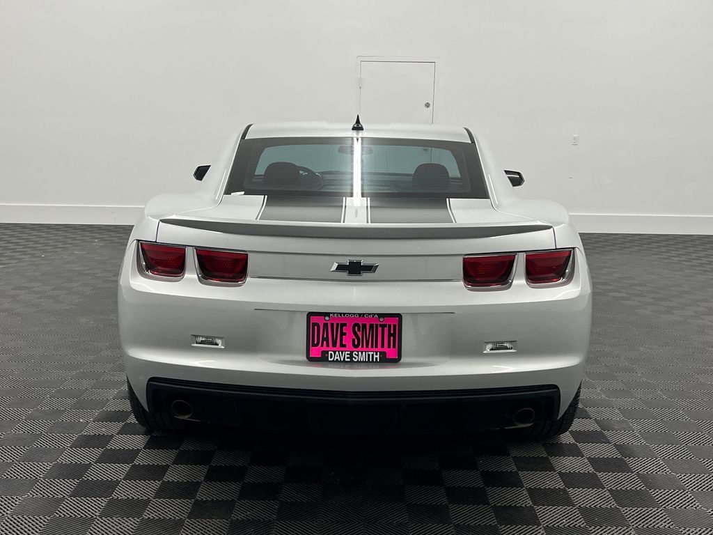 2013 Chevrolet Camaro 1LS photo 9