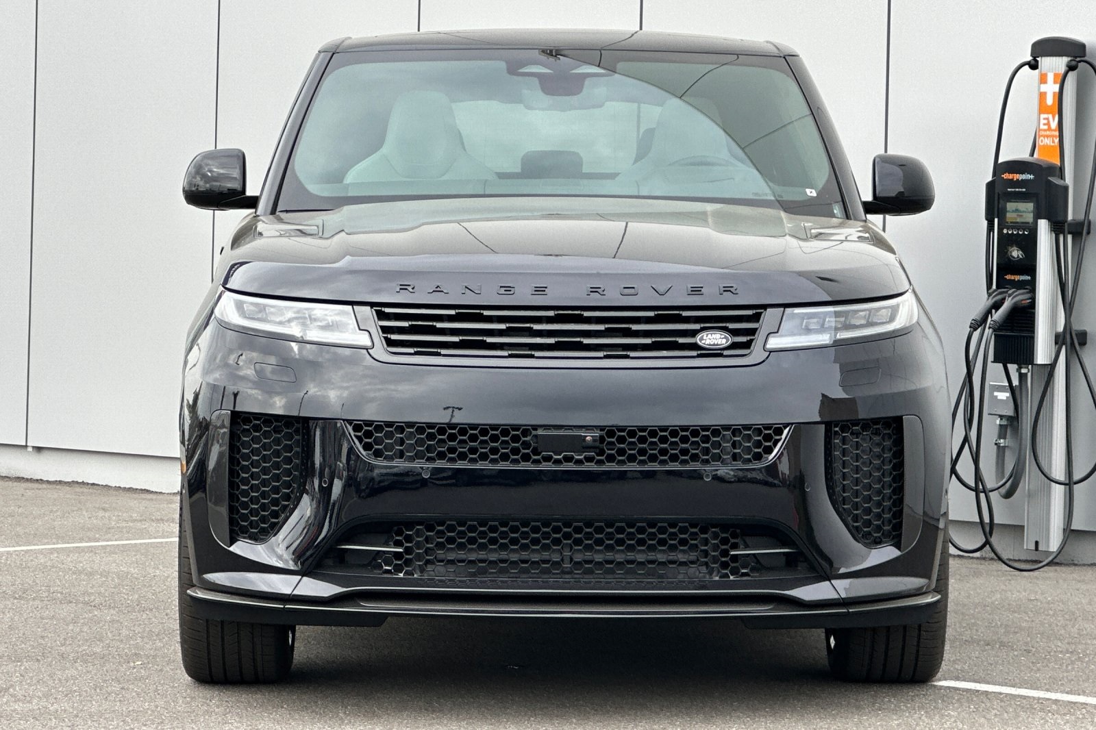 2025 Land Rover Range Rover Sport photo 9