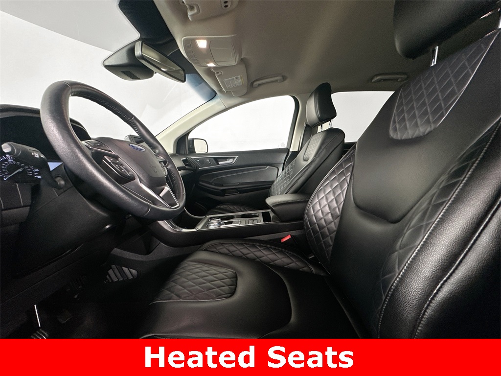 2024 Ford Edge Titanium photo 4