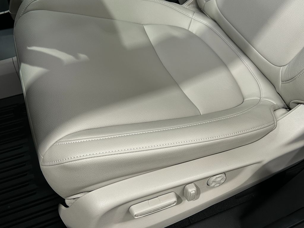 2026 Honda Odyssey EX-L photo 14