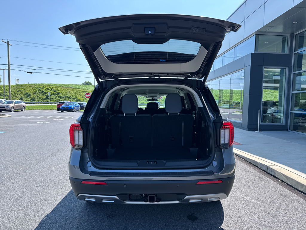 2025 Ford Explorer photo 9