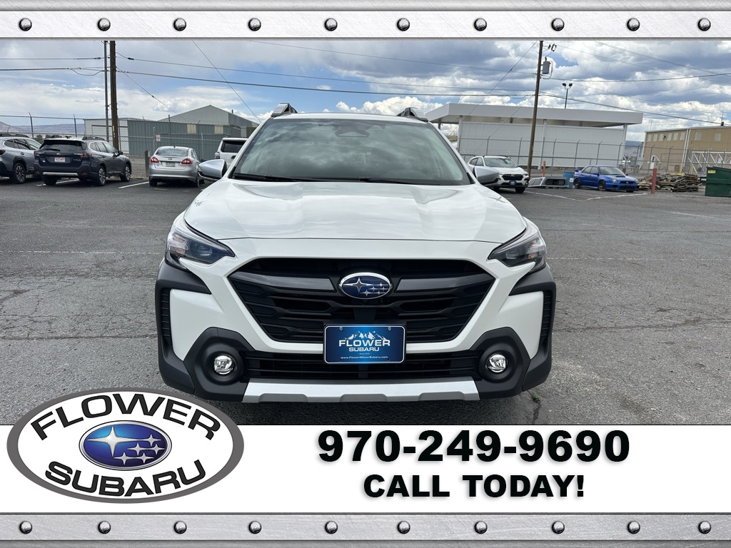 2023 Subaru Outback Touring XT photo 2