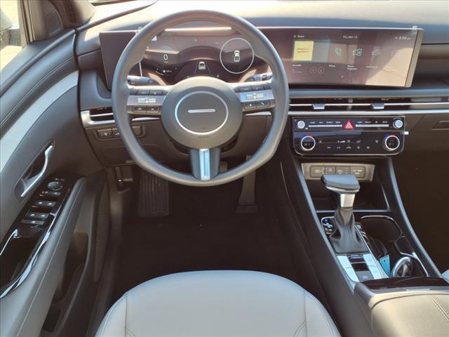 2025 Hyundai Santa Cruz SEL Activity photo 3
