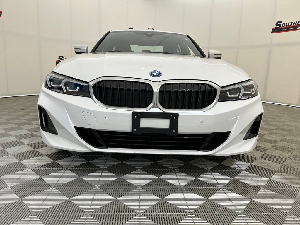 2024 Bmw 330e xDrive photo 2
