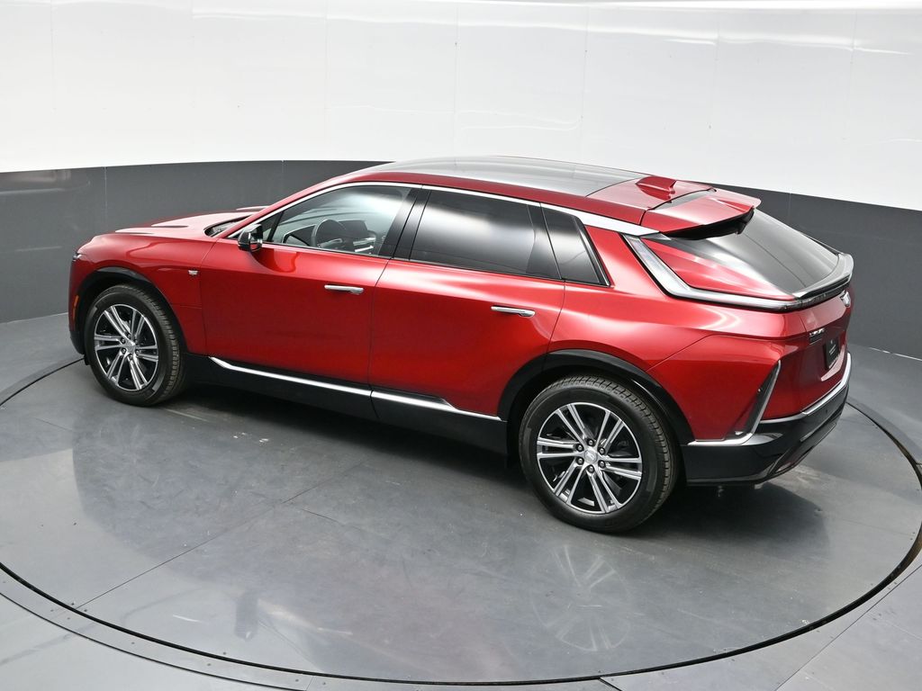 2025 Cadillac Lyriq Luxury photo 30