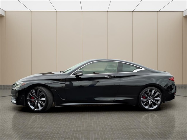 2022 Infiniti Q60 Red Sport 400 photo 2