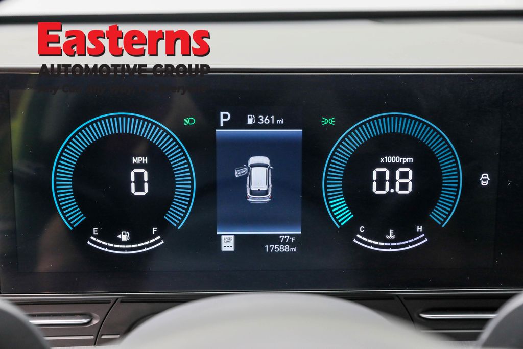 2024 Hyundai Kona SEL photo 11