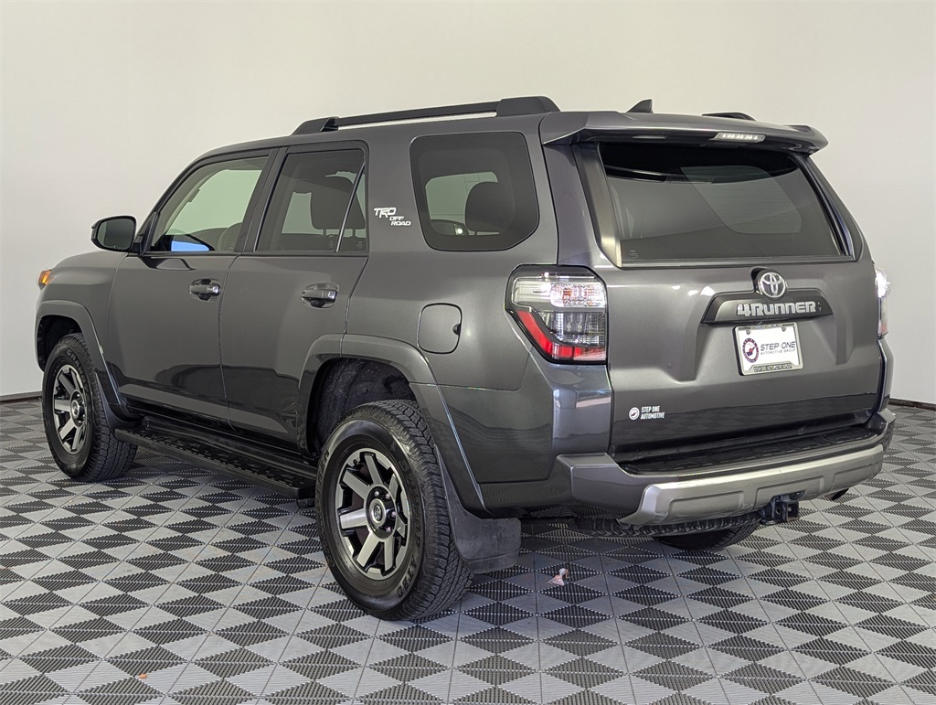 2022 Toyota 4Runner TRD Off-Road photo 4