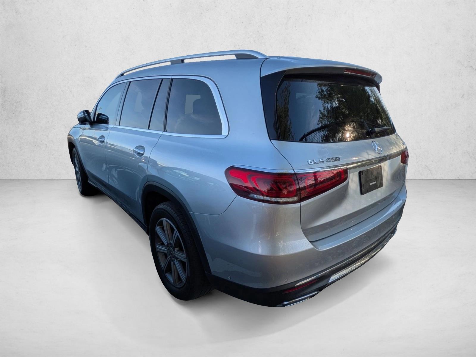 2023 Mercedes Benz GLS 450 4MATIC photo 2