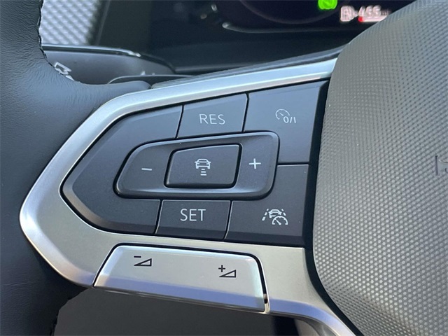 2026 Volkswagen Atlas Cross Sport SEL R-Line photo 21
