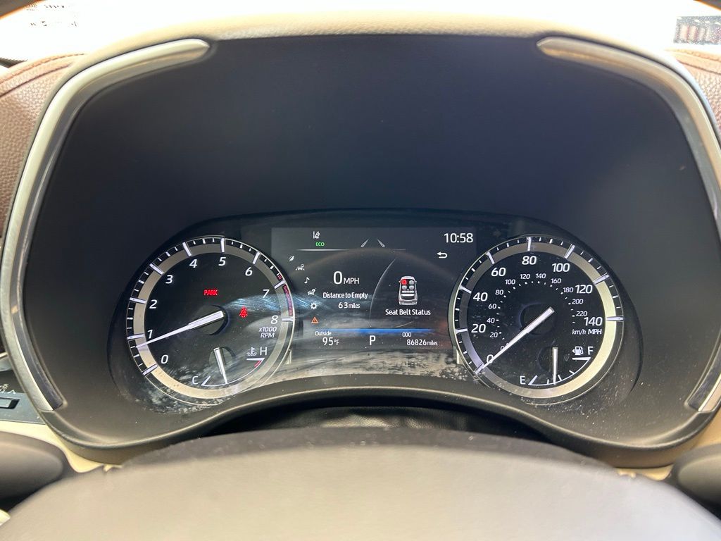 2021 Toyota Highlander Limited photo 8