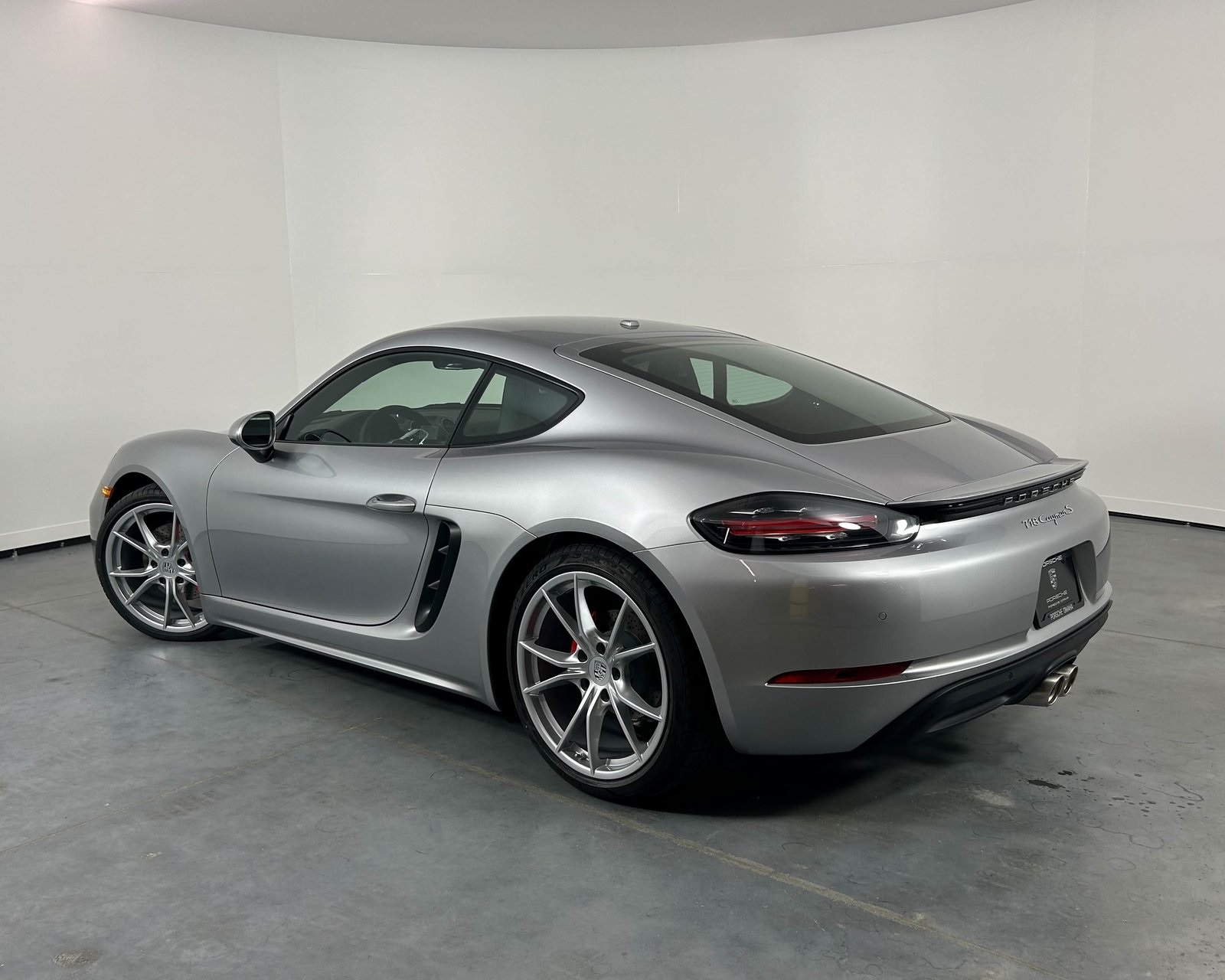 2025 Porsche Cayman S photo 3