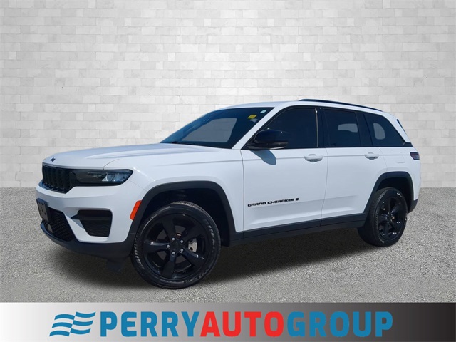 2023 Jeep Grand Cherokee Altitude's photo