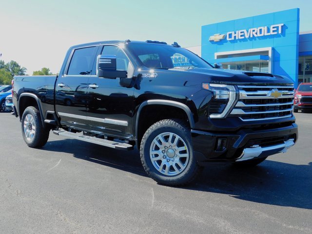 2025 Chevrolet Silverado 2500HD High Country photo 2
