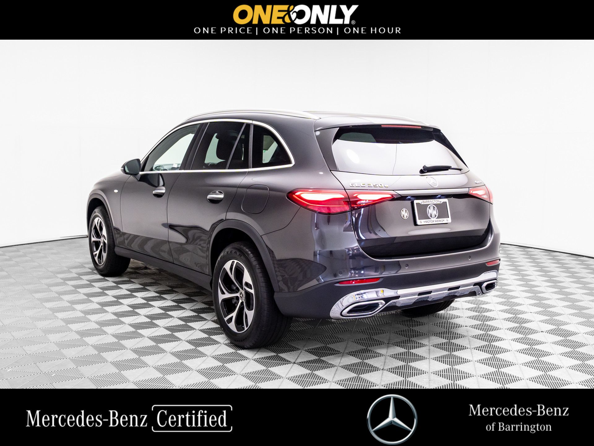 2025 Mercedes Benz GLC 350e 4MATIC photo 3