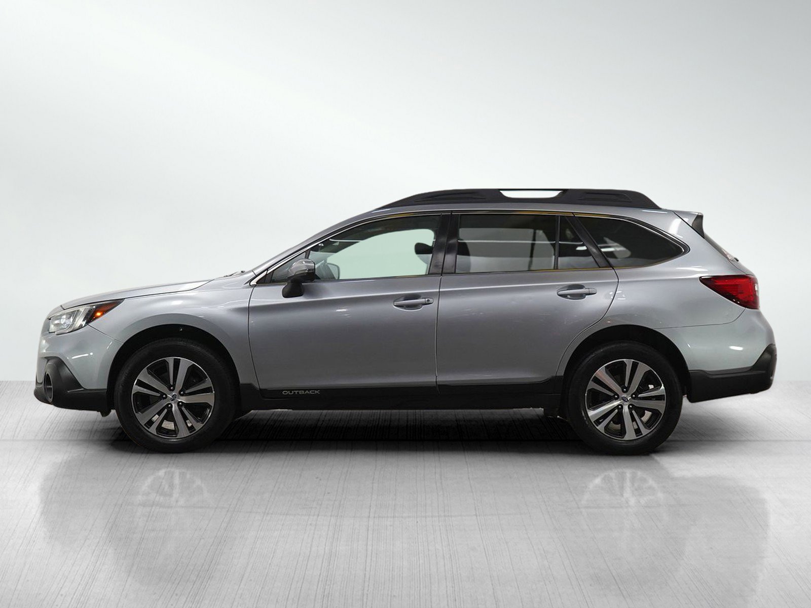 Used 2019 Subaru Outback Limited with VIN 4S4BSENC9K3210113 for sale in Burnsville, Minnesota