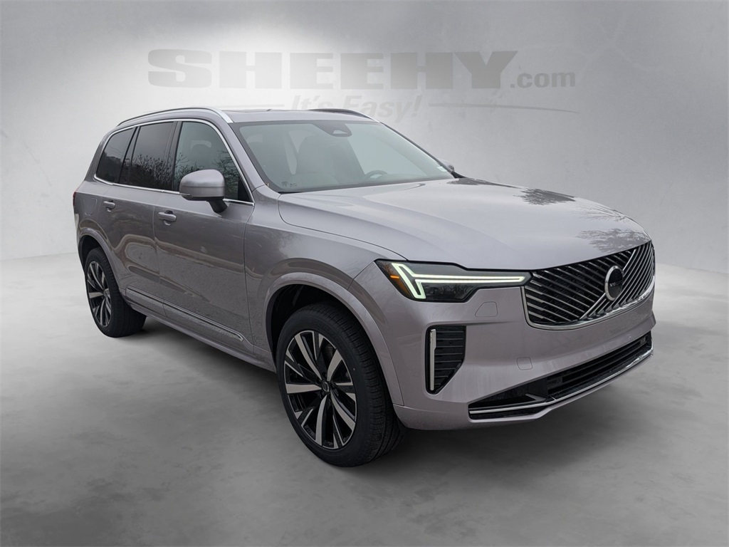 2026 Volvo XC90 B5 AWD Core photo 2