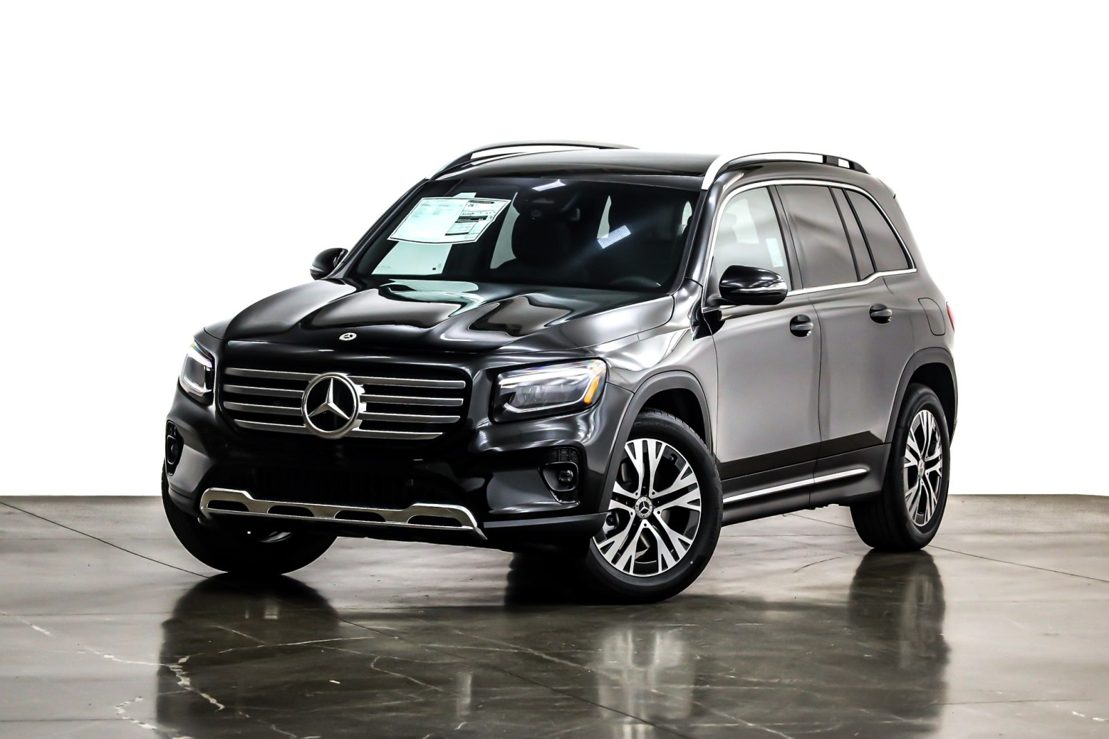 2026 Mercedes-Benz GLB GLB 250's photo