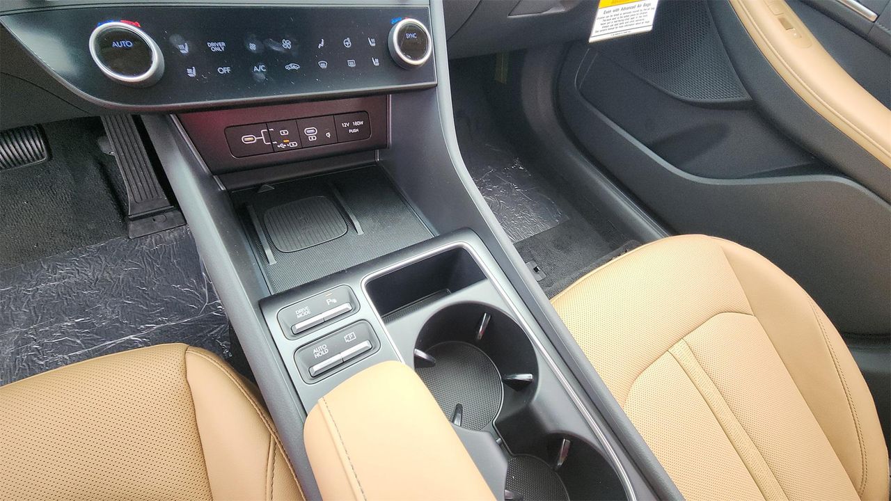 2025 Hyundai Sonata Hybrid Limited photo 12