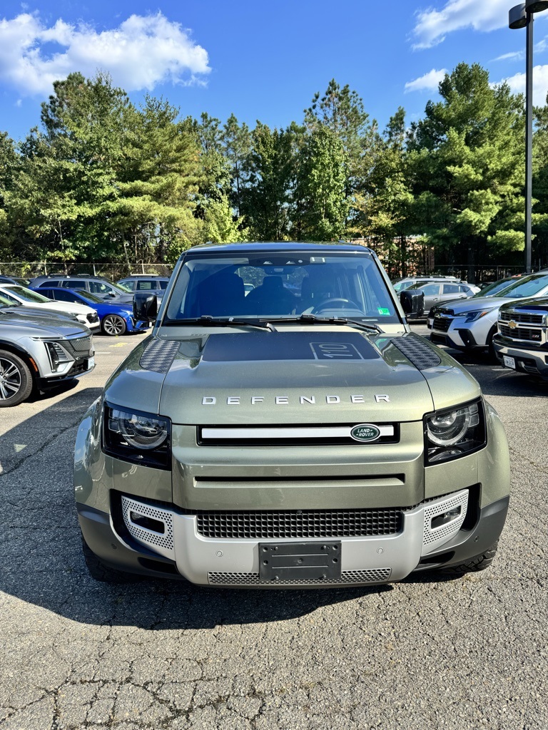2021 Land Rover Defender 110 S photo 2