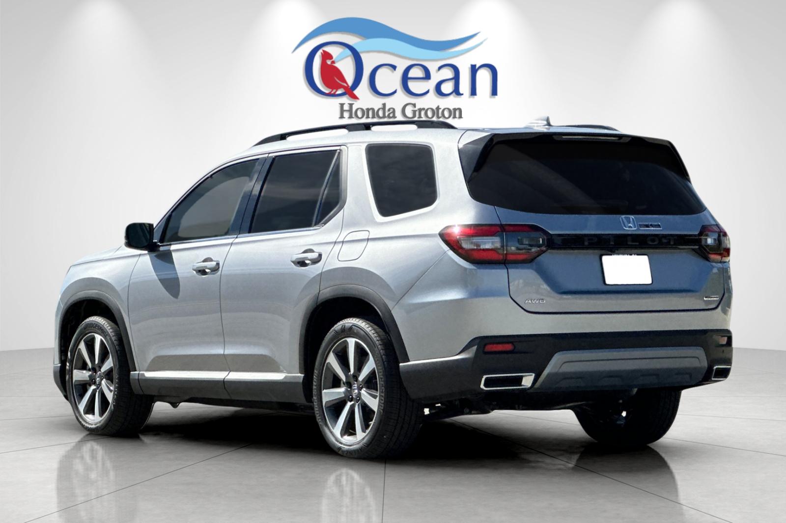2025 Honda Pilot Touring photo 3
