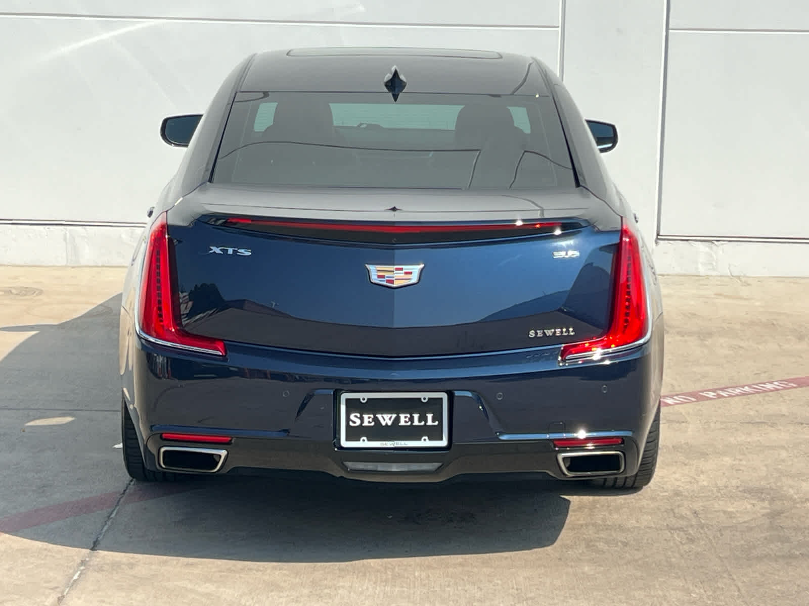 2018 Cadillac XTS Luxury photo 5