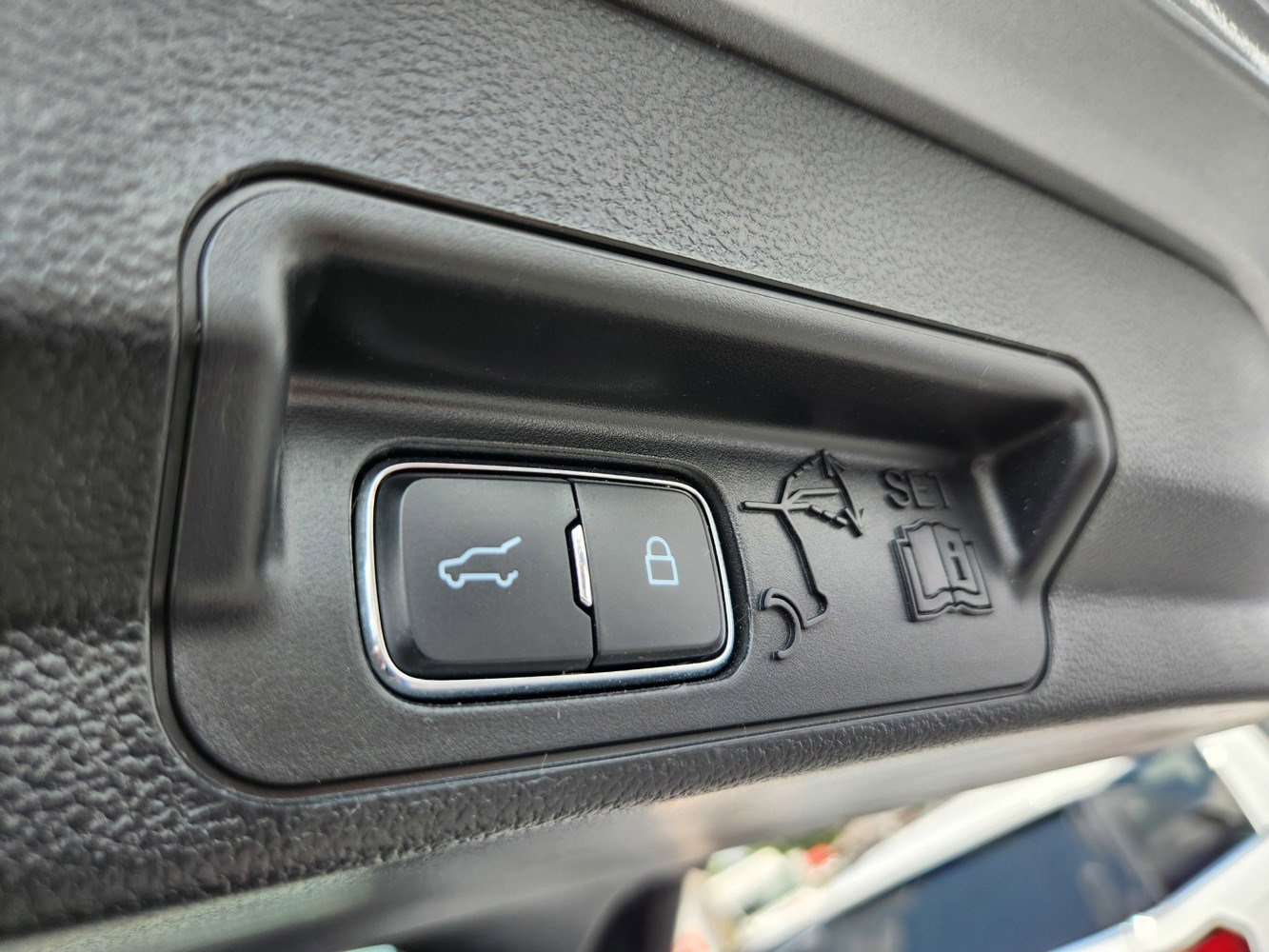 2024 Ford Explorer XLT photo 30