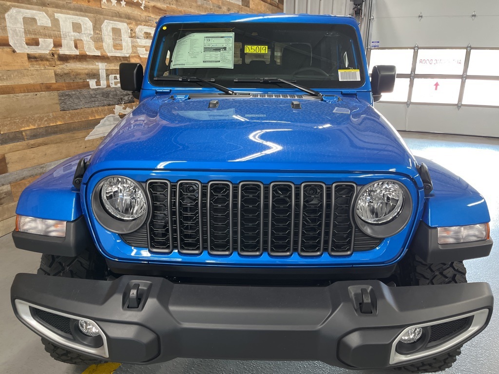 2025 Jeep Gladiator Sport photo 14