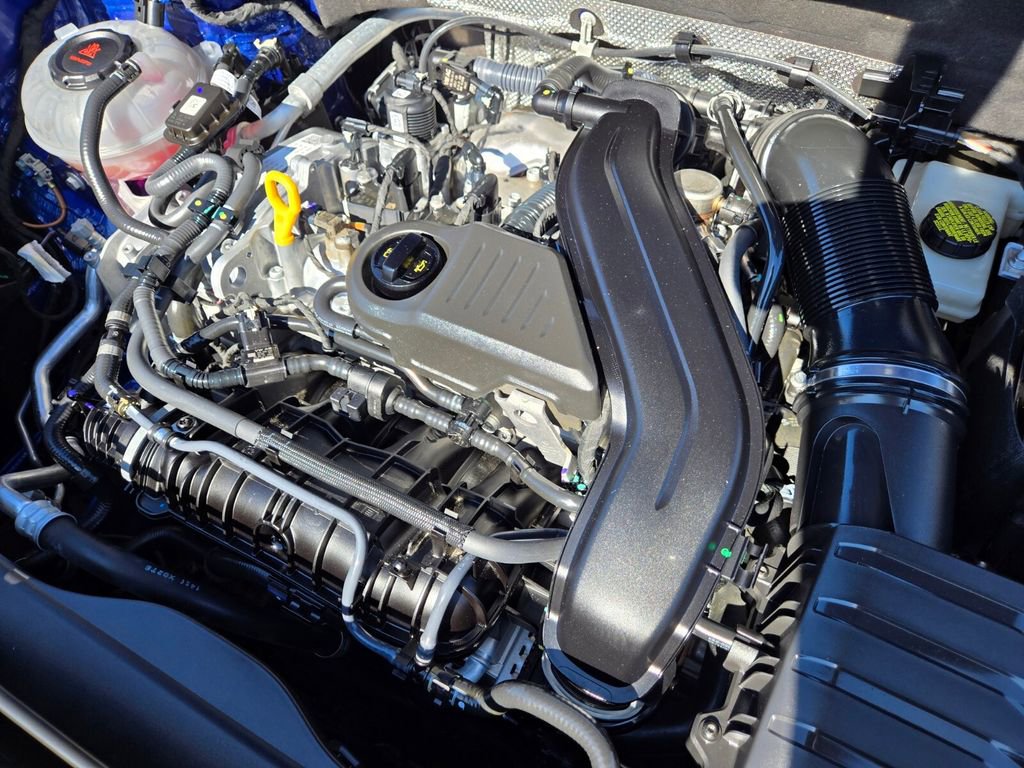 2022 Volkswagen Taos SEL photo 17