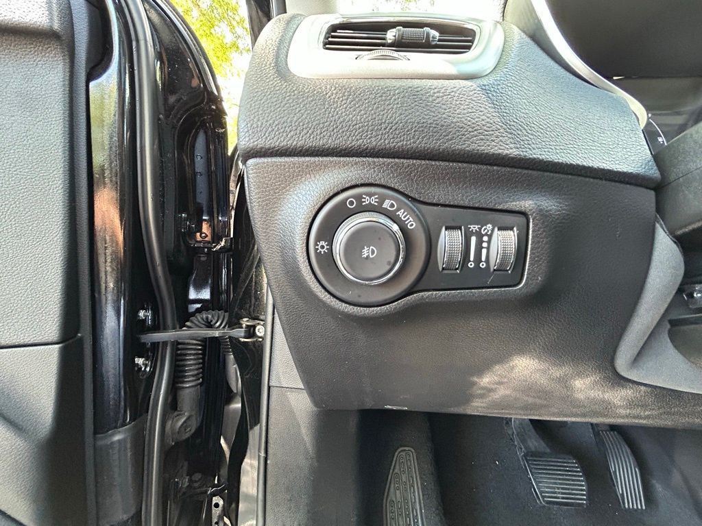 2020 Jeep Compass North Edition Latitude photo 18