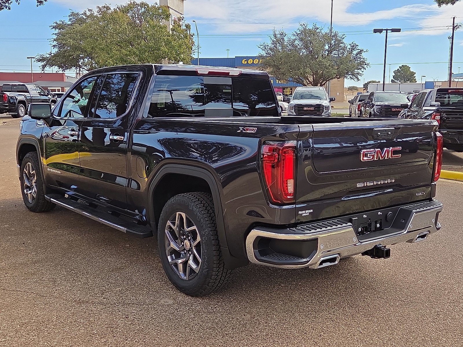 2026 Gmc Sierra 1500 SLT photo 3