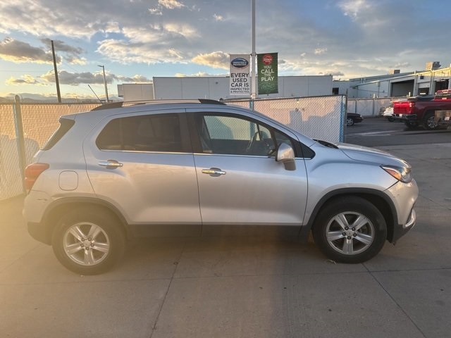2017 Chevrolet Trax LT photo 4