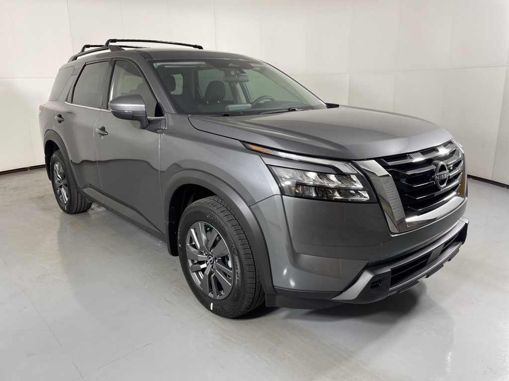 2025 Nissan Pathfinder SV photo 2