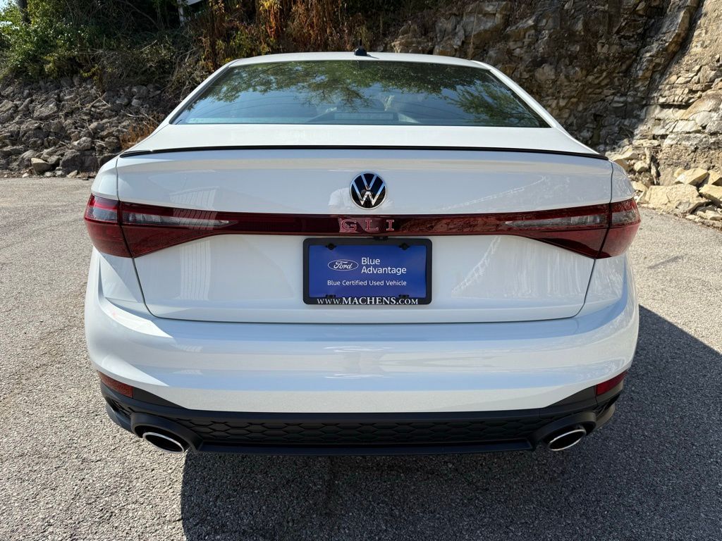 2025 Volkswagen Jetta GLI 2.0T Autobahn photo 8