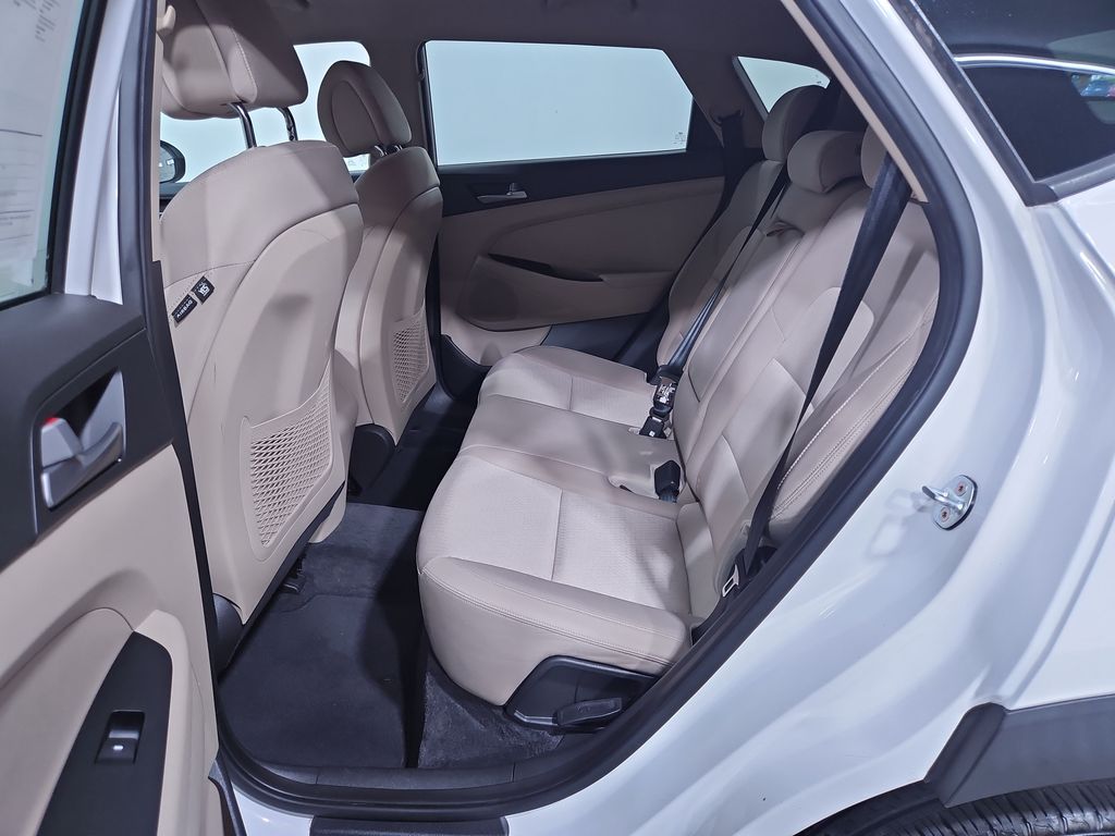 2017 Hyundai Tucson SE photo 21
