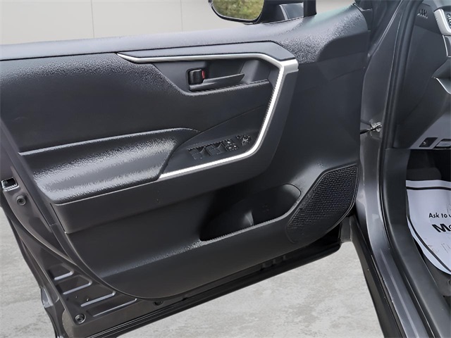 2024 Toyota RAV4 Hybrid LE photo 14