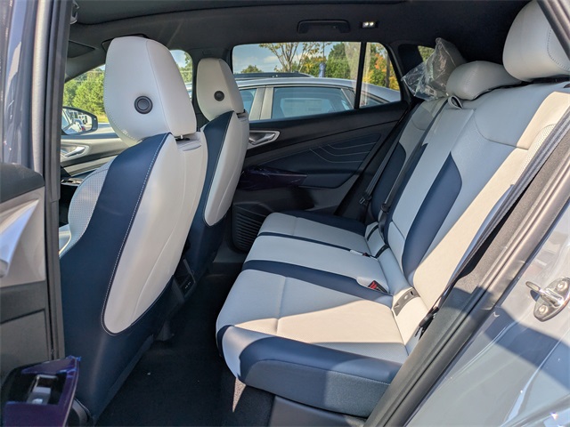 2025 Volkswagen ID.4 Pro S photo 14