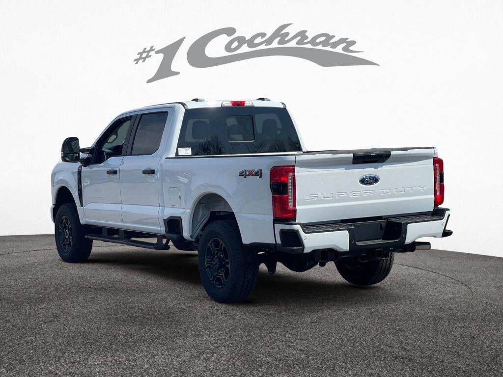 2025 Ford F-350 XL photo 4