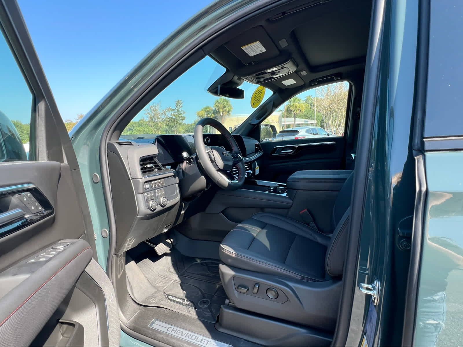 2025 Chevrolet Tahoe RST photo 7