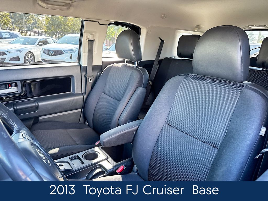 2013 Toyota FJ Cruiser Base photo 4