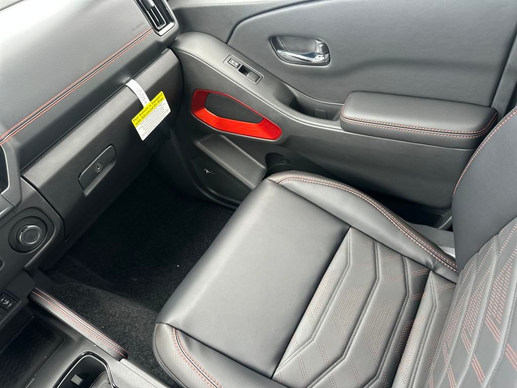 2025 Nissan Frontier PRO-4X photo 26