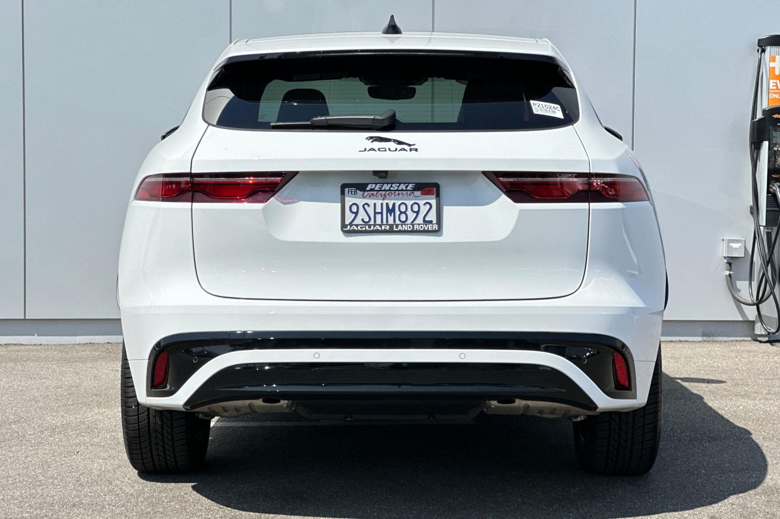 2025 Jaguar F-PACE P250 R-Dynamic S photo 5