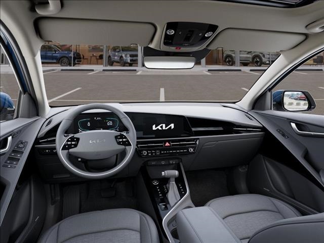 2025 Kia Niro SX photo 14