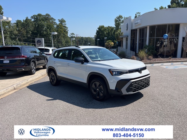 2025 Volkswagen Taos S's photo