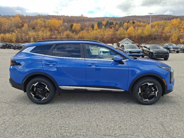 2026 Kia Sportage EX photo 2