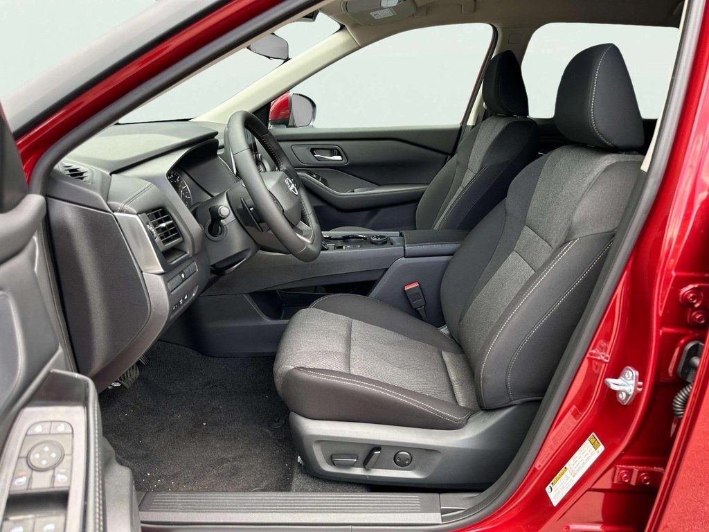 2026 Nissan Rogue SV photo 13