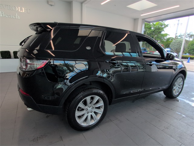 2018 Land Rover Discovery Sport SE photo 12